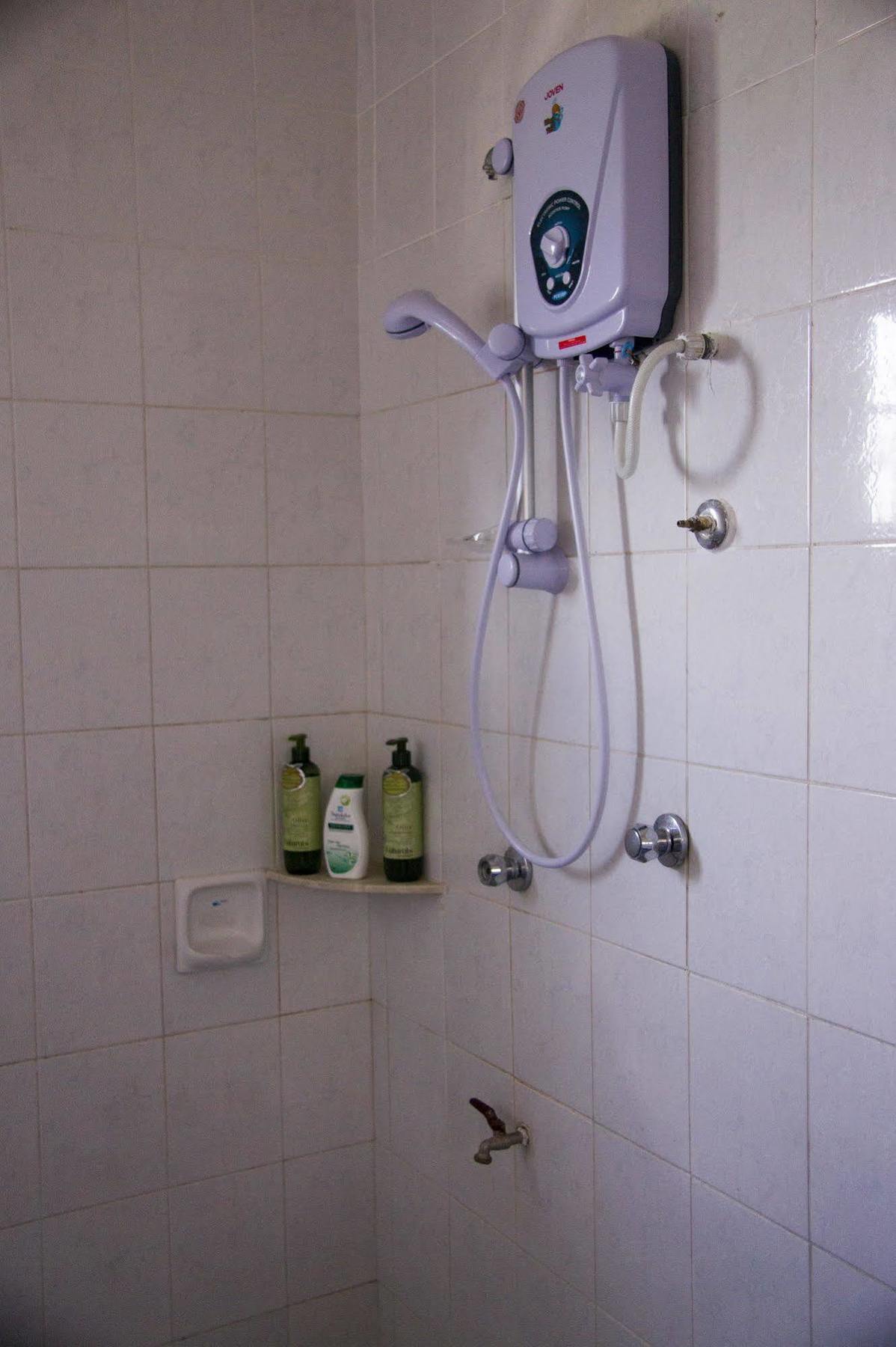 Bike And Tours Bed And Breakfast Lahad Datu Exterior foto