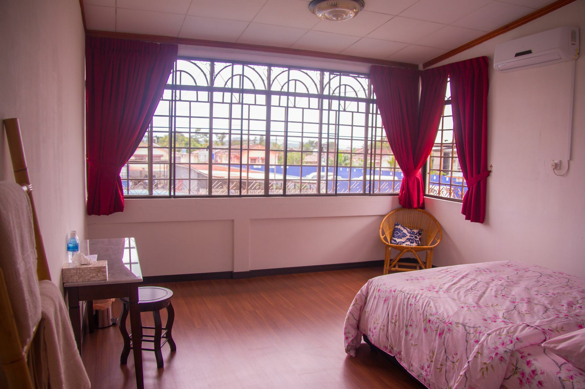 Bike And Tours Bed And Breakfast Lahad Datu Exterior foto